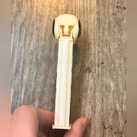 "Snoopy" PEZ Dispenser - Picture 3 of 6